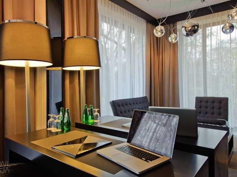 Platinum Palace Boutique Hotel & Spa Wroclaw Exterior photo A meeting room at the hotel