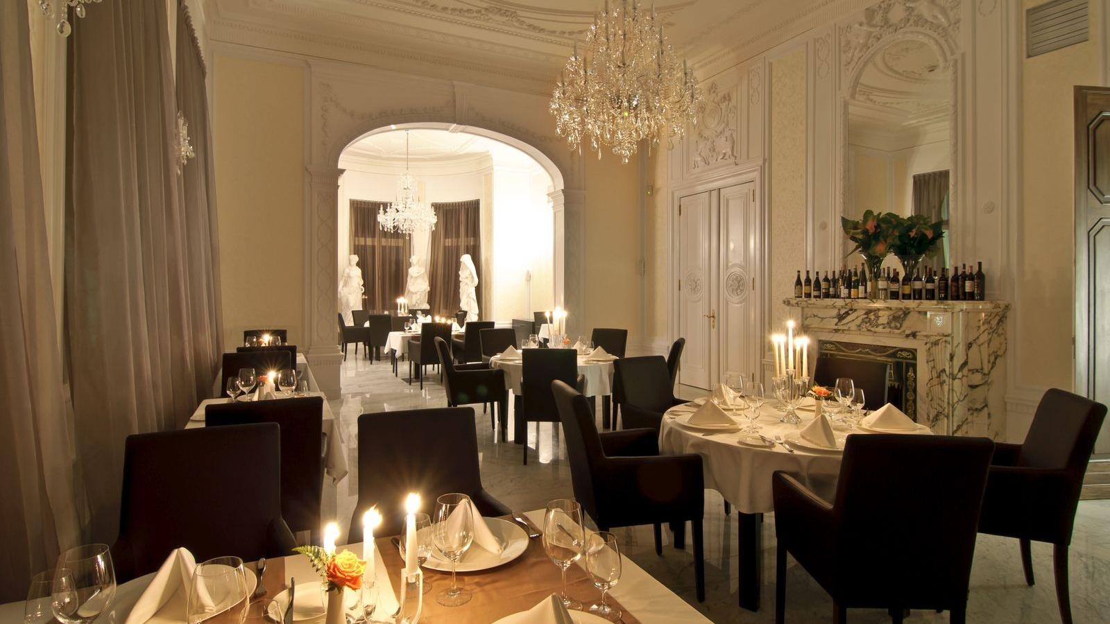 Platinum Palace Boutique Hotel & Spa Wroclaw Exterior photo Restaurant AOC