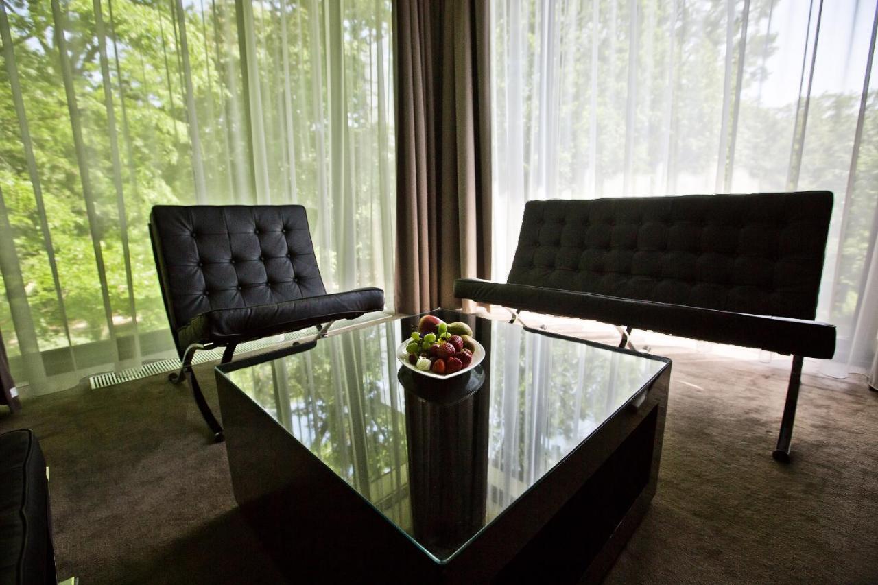 Platinum Palace Boutique Hotel & Spa Wroclaw Exterior photo Interior of a suite at the hotel