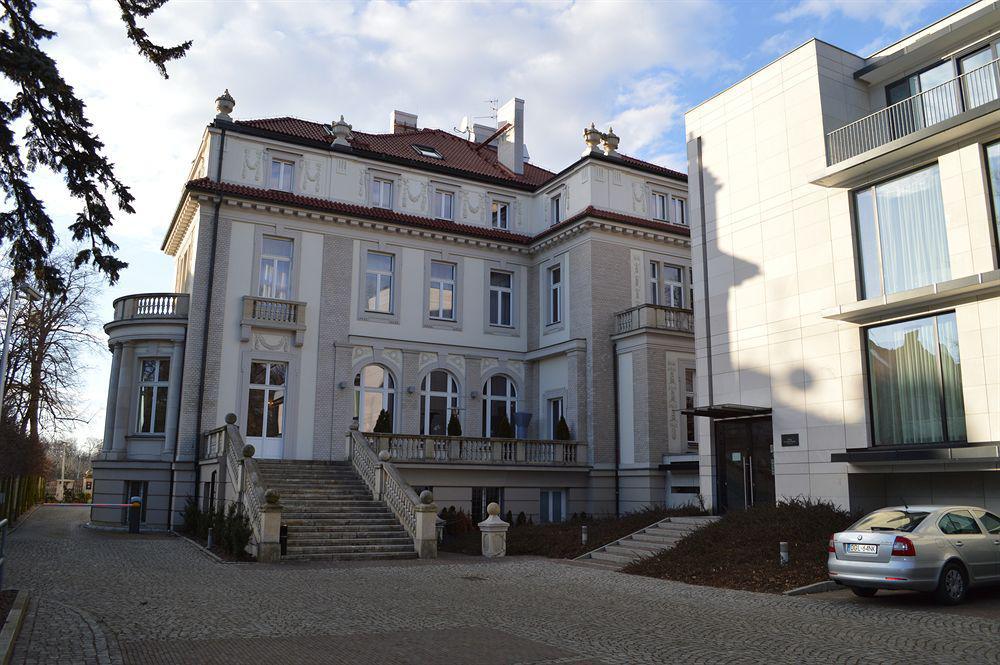 Platinum Palace Boutique Hotel & Spa Wroclaw Exterior photo The former residence of the German ambassador in Warsaw, now the seat of the Polish Academy of Sciences